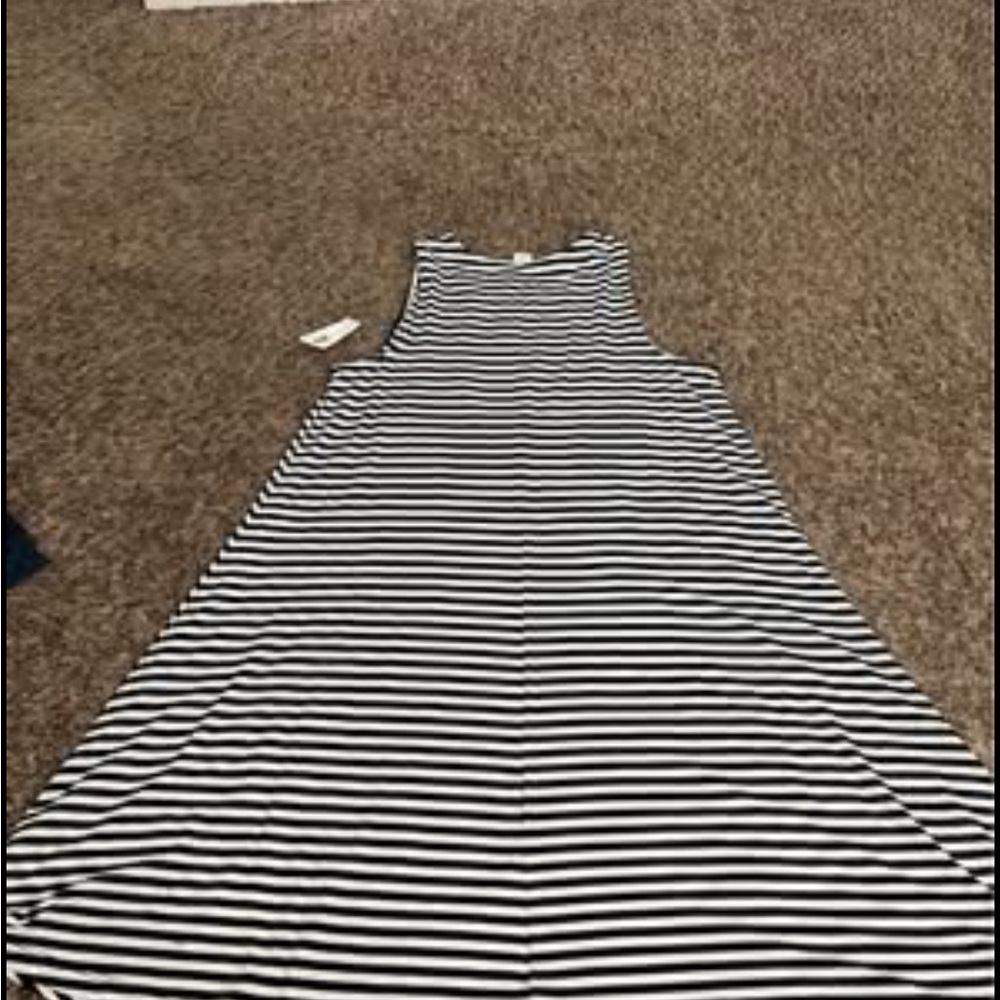 Old Navy Black and White Striped Dress